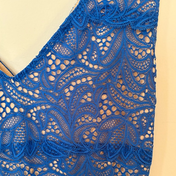 Bebe Betsey Stretchy Blue Lace Overlay Bodycon Mini Dress - Picture 8 of 10